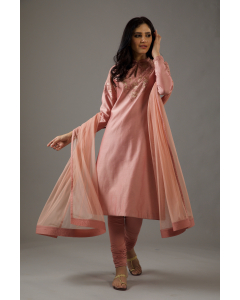 Chanderi Silk Relax Fit Kurta With And Net Dupatta